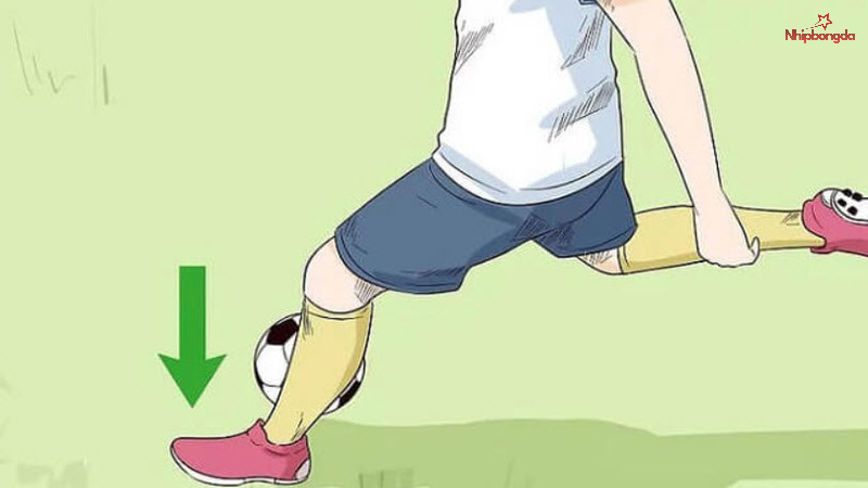 Đặt chân trụ khi sút