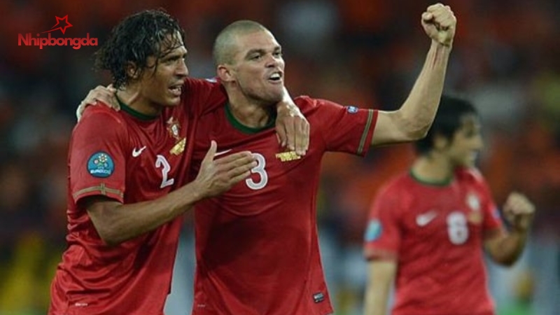 Một vài kiểu trung vệ phổ biến trong đội hình hiện nay 