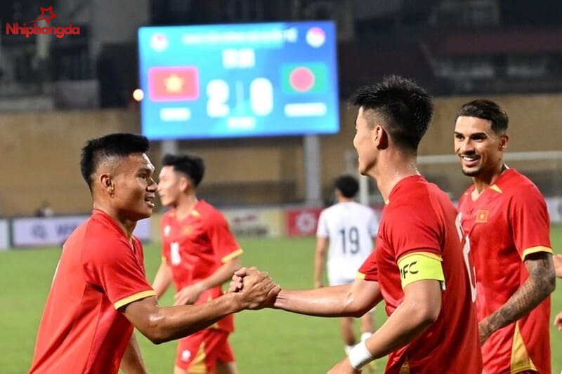 Thế trận áp đảo của Việt Nam trước Bangladesh